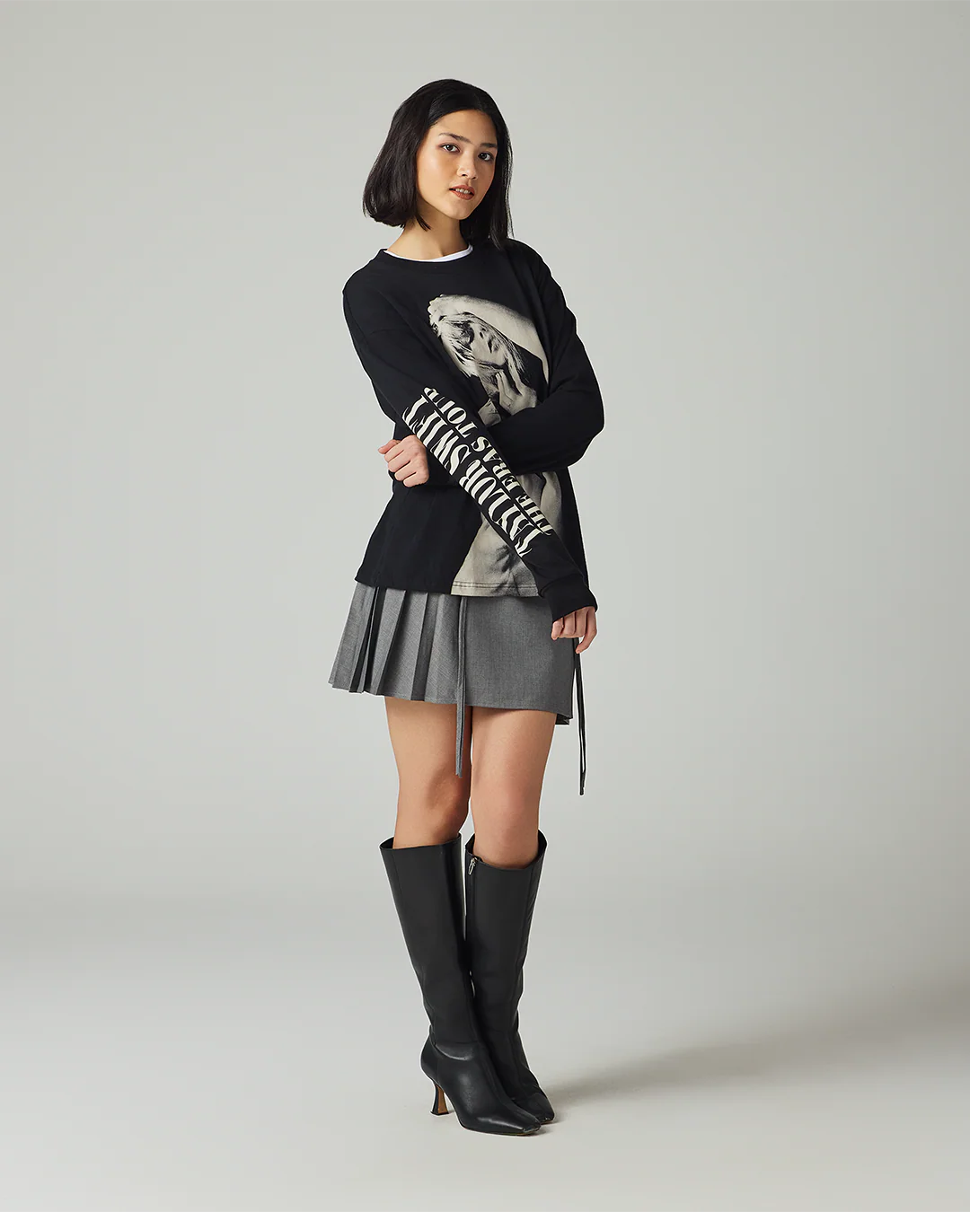 Taylor Swift | The Eras Tour Photo Long Sleeve T-Shirt - Image 6