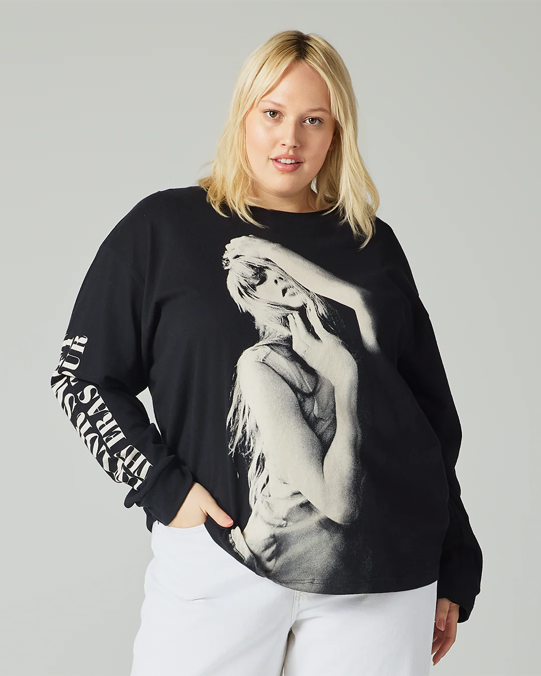 Taylor Swift | The Eras Tour Photo Long Sleeve T-Shirt - Image 8