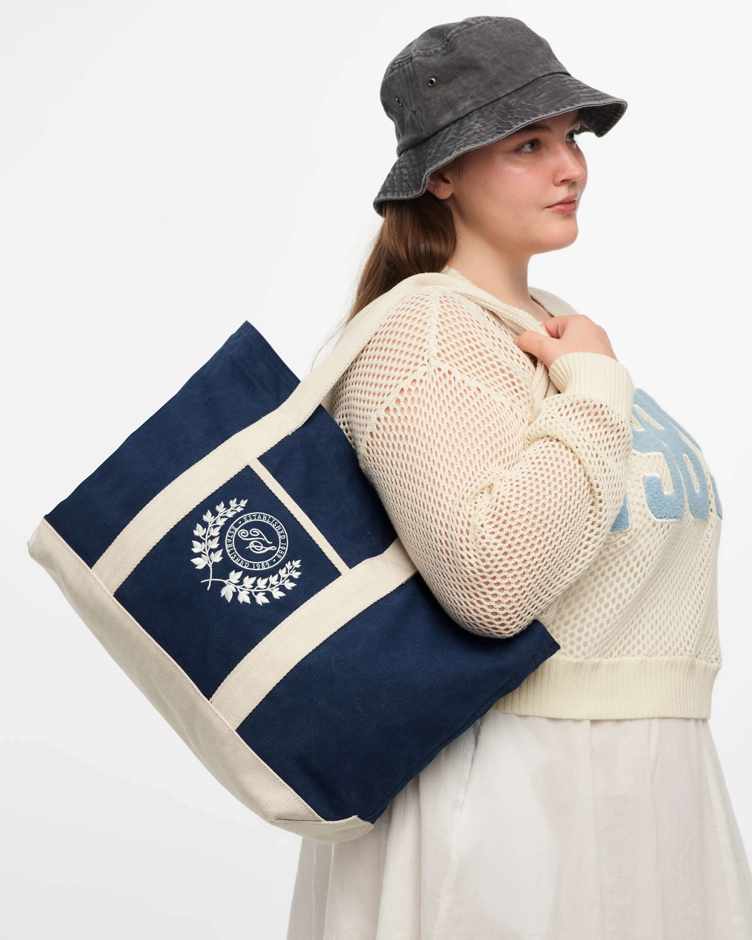 TS Crest Washed Navy Beach Bag - Image 5